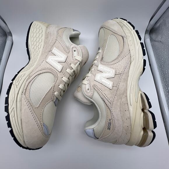 Brand new. New Balance 2002R Calm Taupe Running Shoes Unisex New Women's Size 8 - Picture 4 of 10